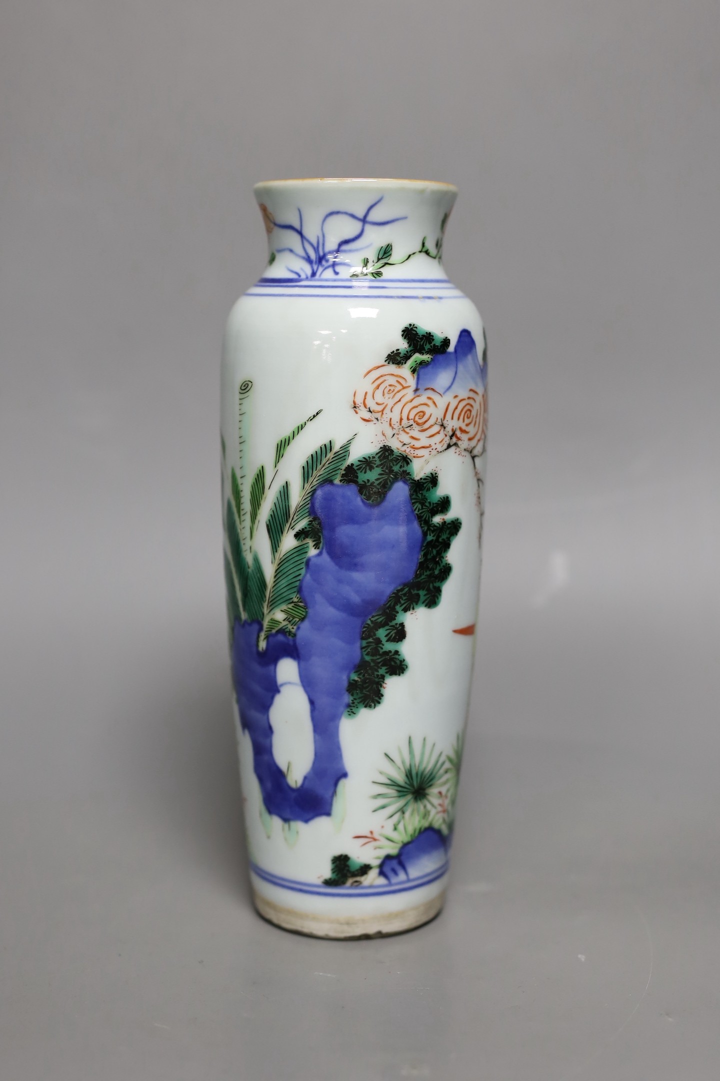 A Chinese famille verte figural vase, 22.5cm